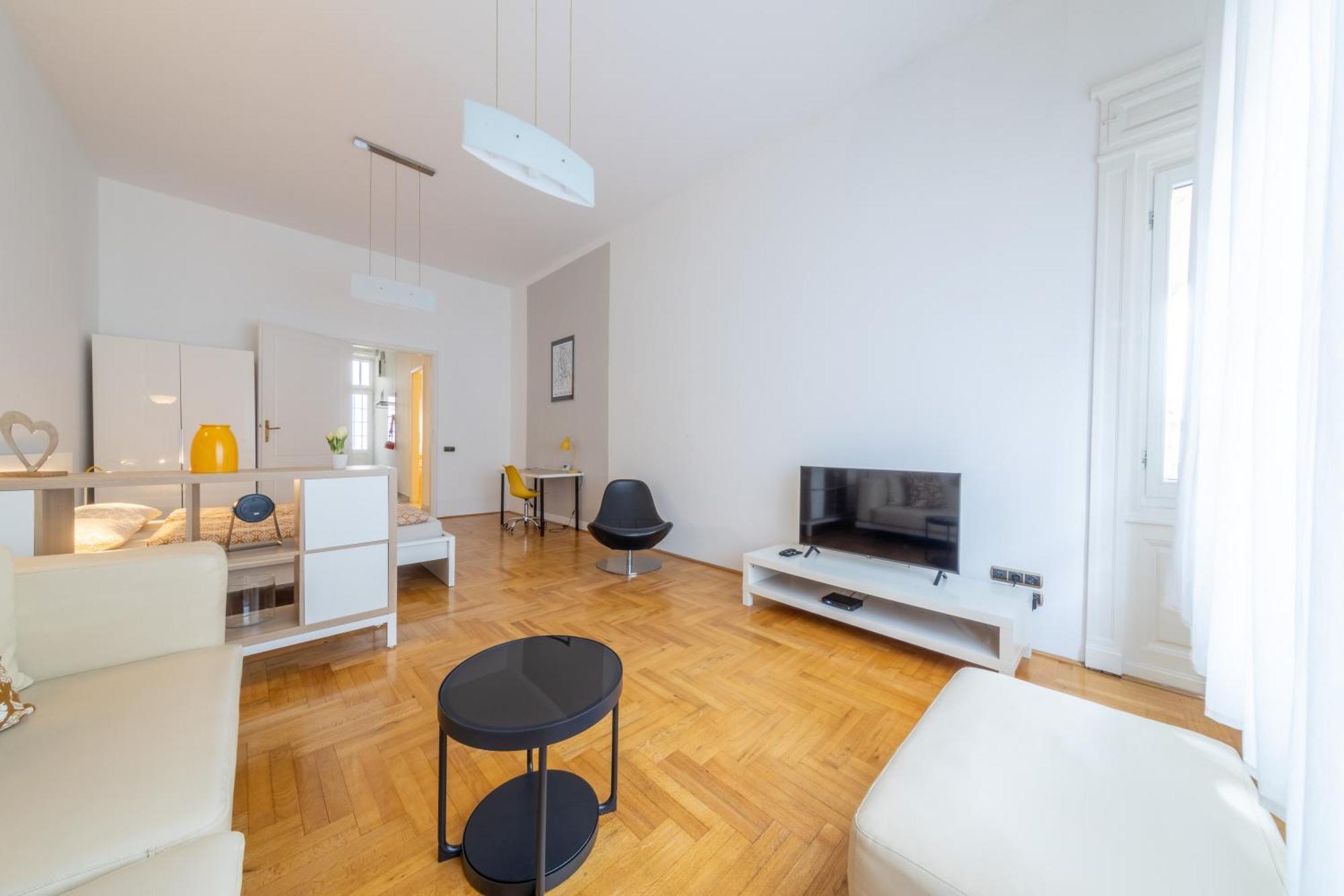 Katalin Apartment บูดาเปสต์ ภายนอก รูปภาพ