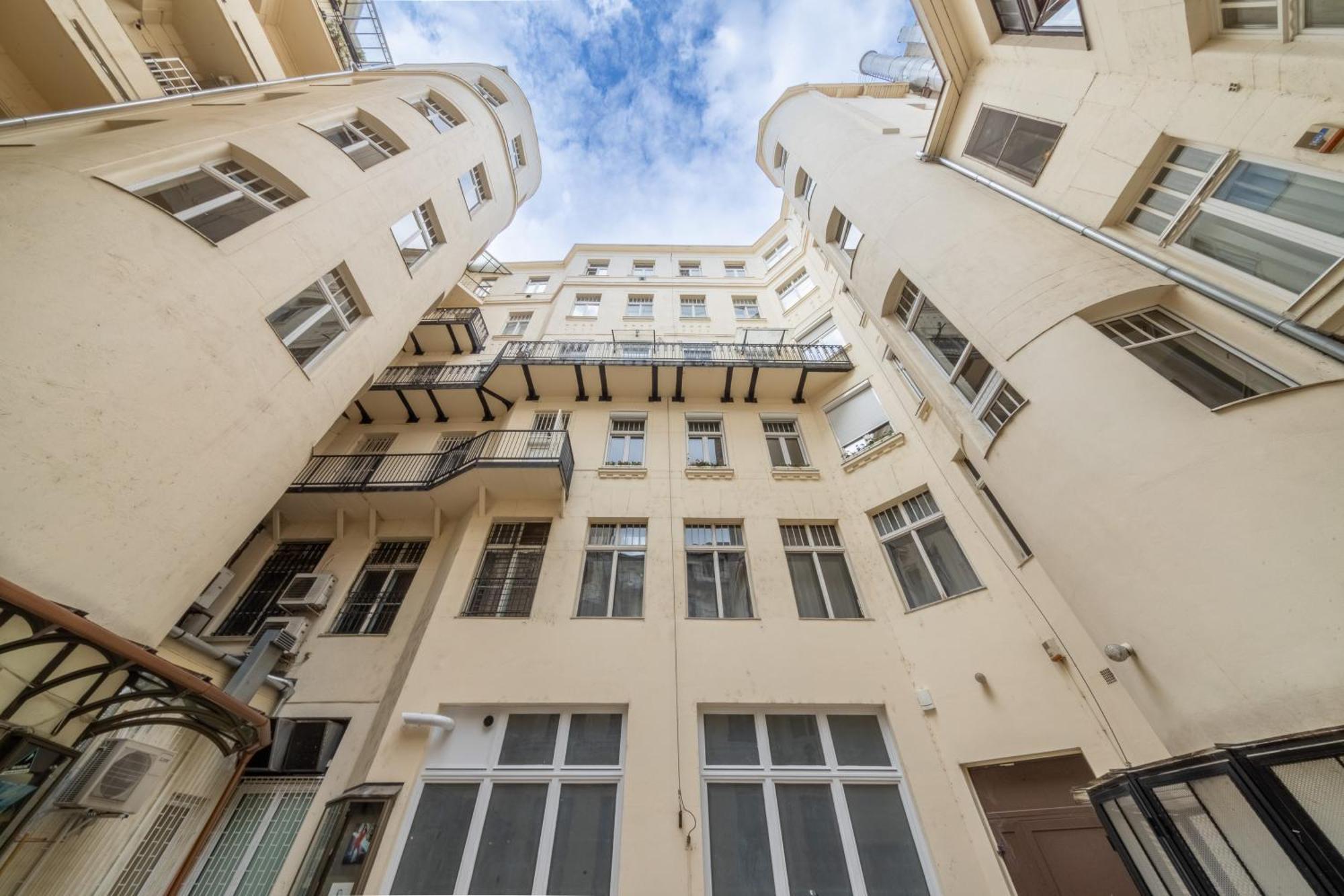 Katalin Apartment บูดาเปสต์ ภายนอก รูปภาพ